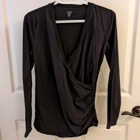 GAP Nursing Top - Picture 1 of 2